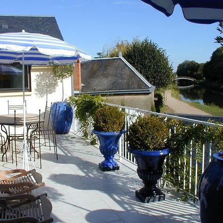 Residence Hoteliere La Marine Combleux Exterior photo
